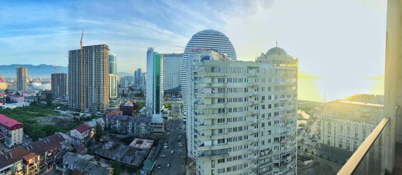 Удобные Апартаменты С Видом На Море Batumi Esterno foto